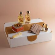 ⁦صندوق جلد مع عطر 100 مل⁩ - الصورة ⁦2⁩